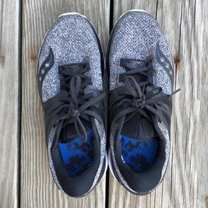 👟SAUCONY EVERUN TRIUMPH👟